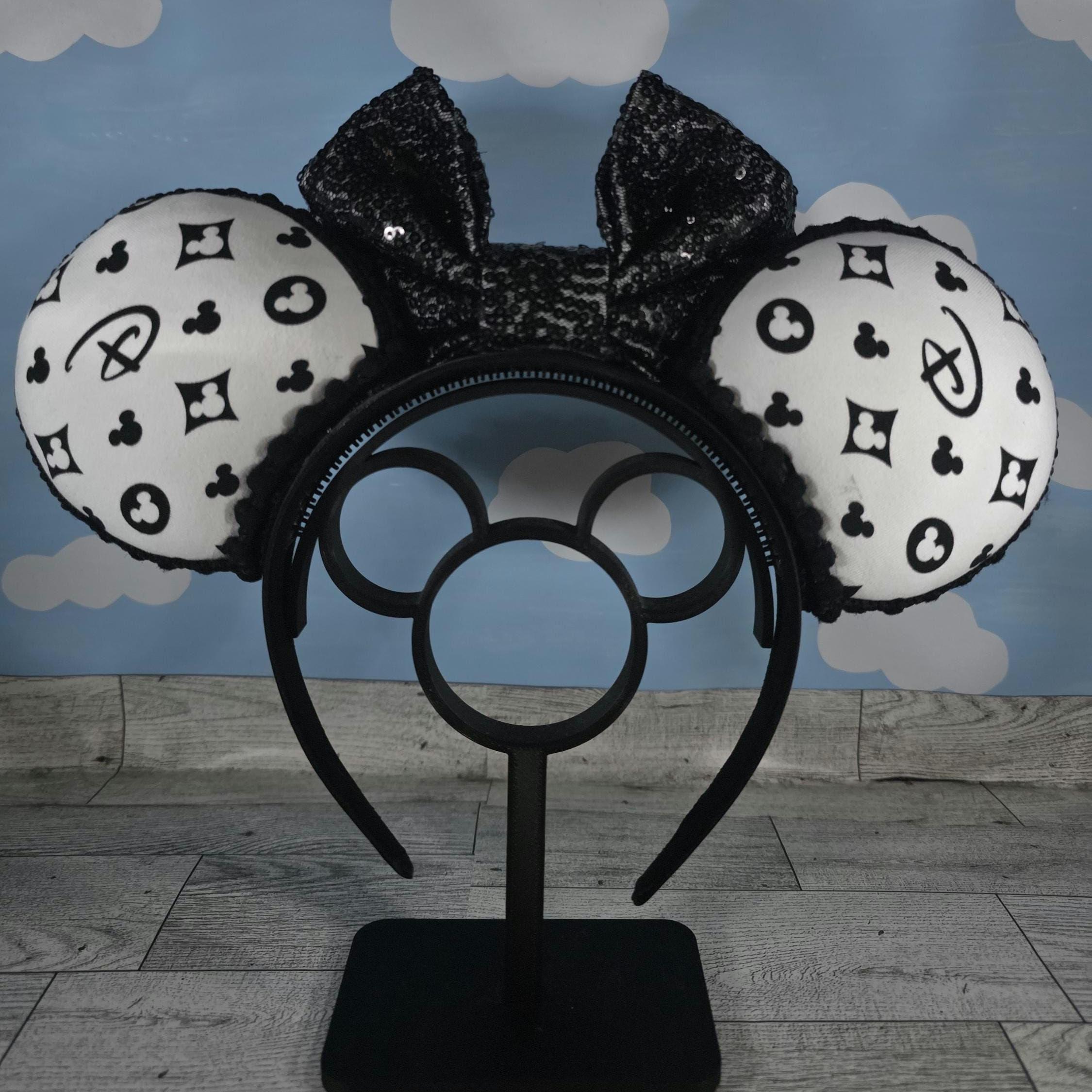 Monochrome Mouse Ears