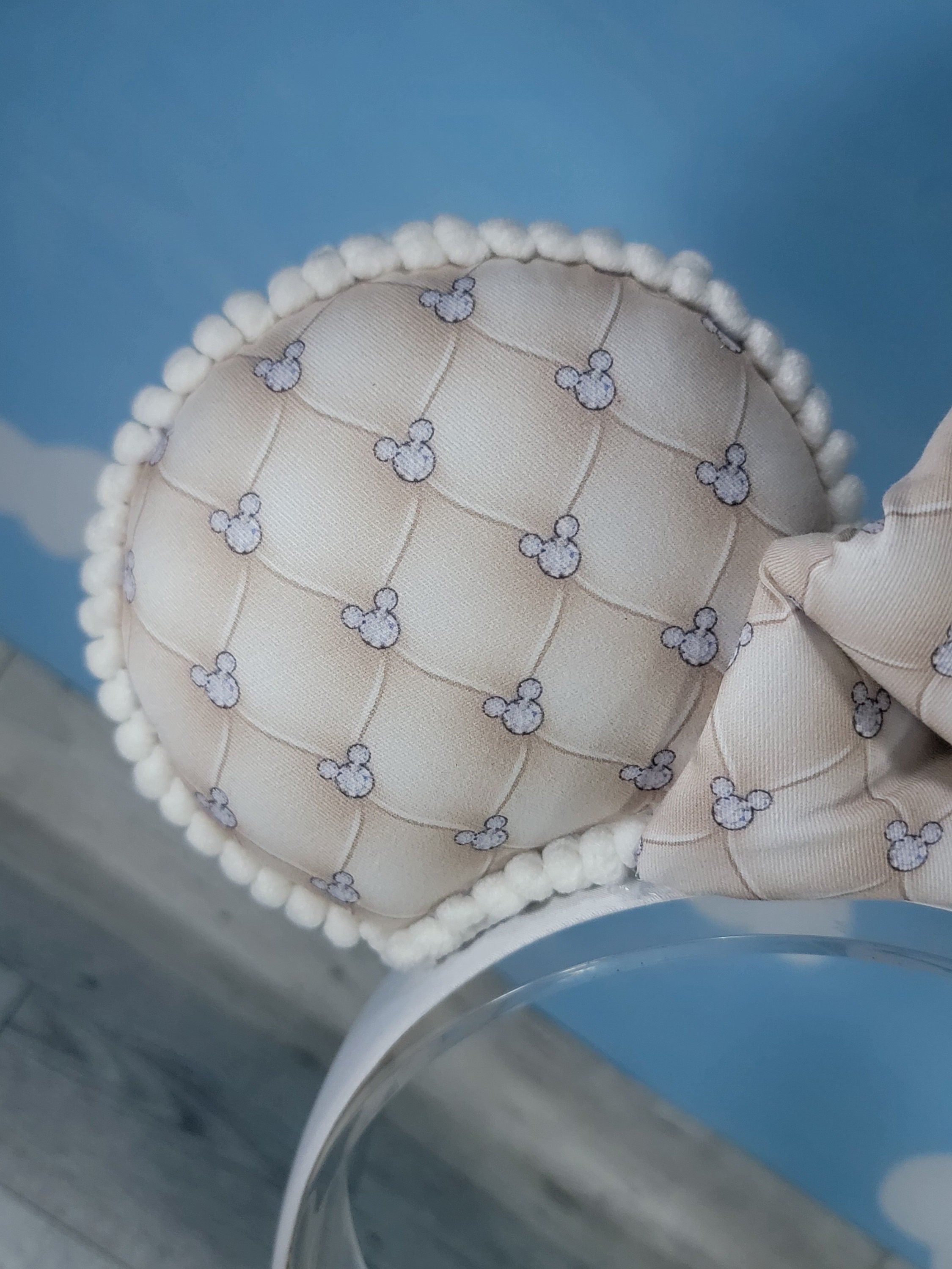 Diamond Tuft Ears