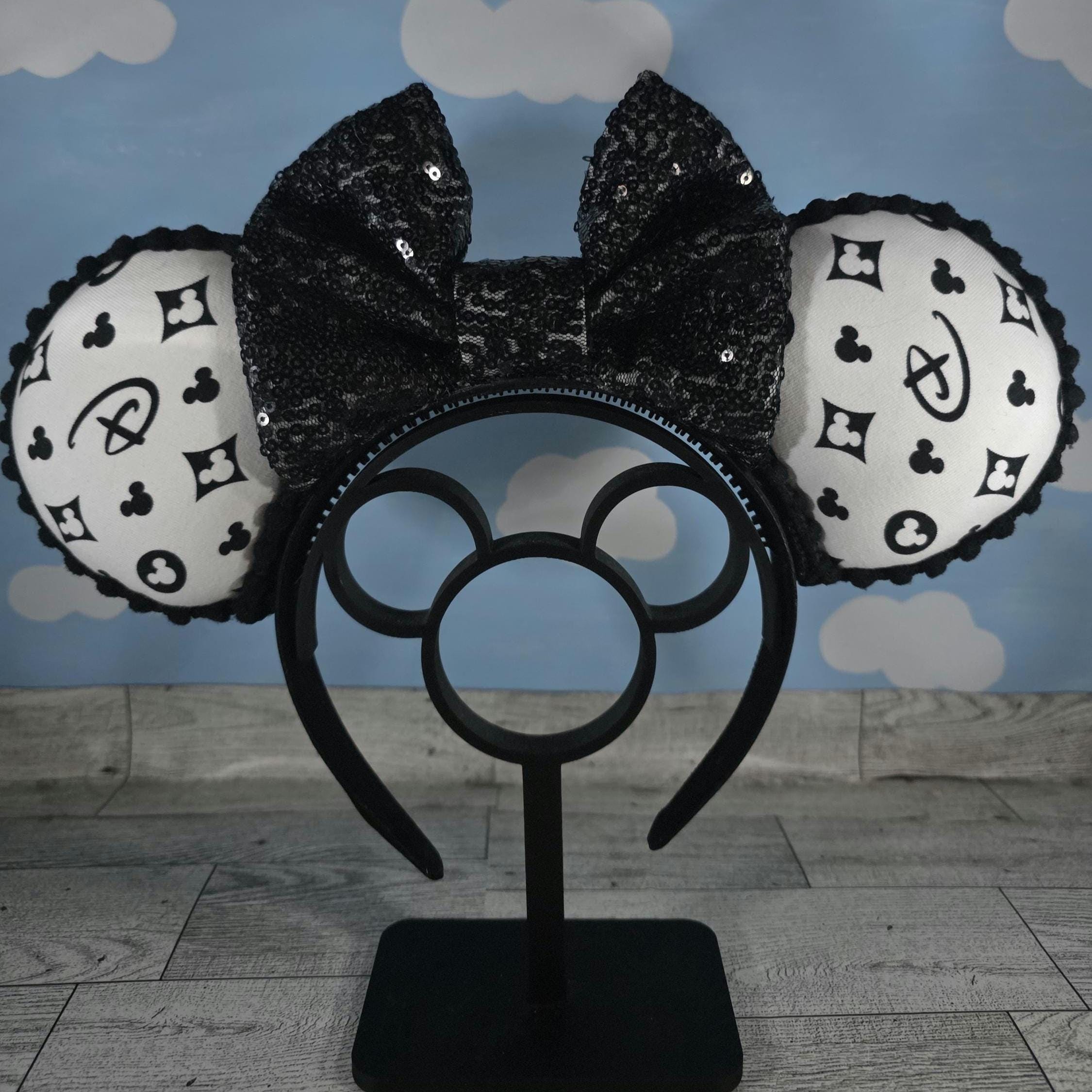 Monochrome Mouse Ears